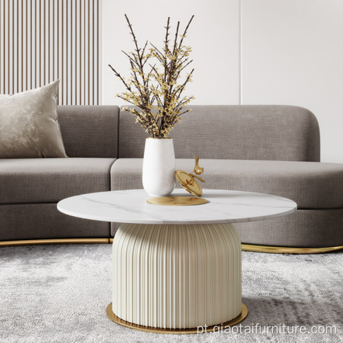 Combinação de mesa de centro com móveis modernos para sala de estar